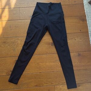 Sleek Black High-Rise Leggings With Pockets